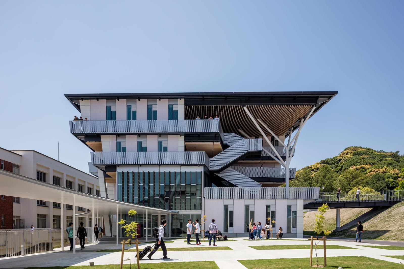 静岡理工科大学建築学科棟 えんつりー | NASCA