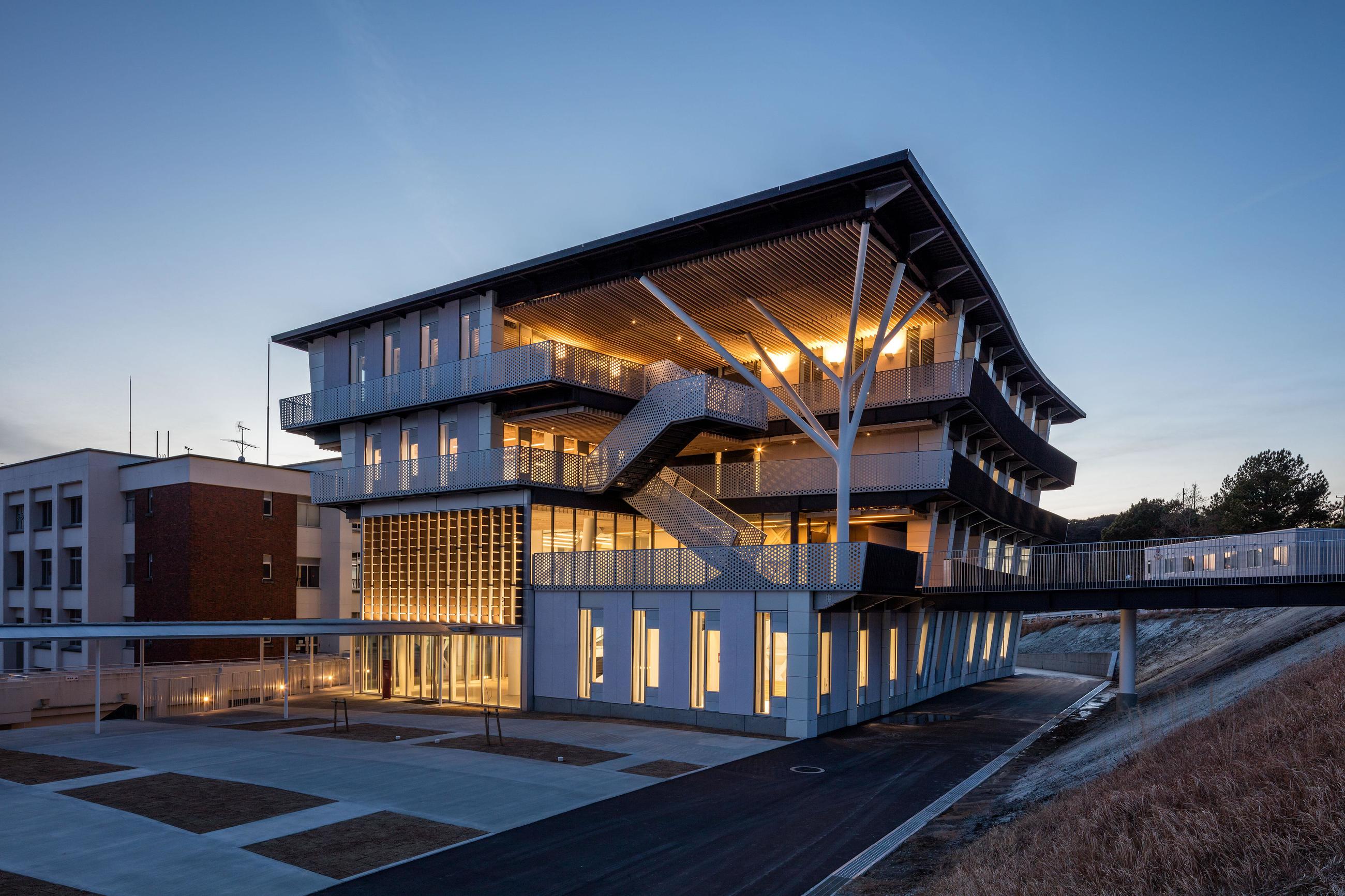 静岡理工科大学建築学科棟 えんつりー | NASCA
